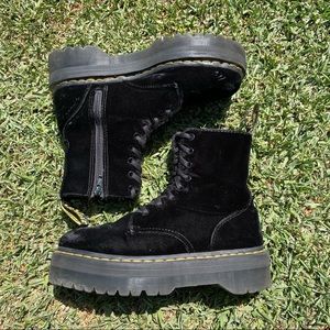 Platform velvet Doc Martens
